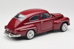 Volvo PV544 Cherry Red Revell 1:18 08887 Diecast - image 3 of 8
