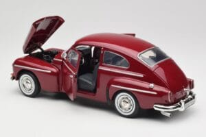 Volvo PV544 Cherry Red Revell 1:18 08887 Diecast - image 5 of 8