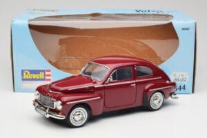 Volvo PV544 Cherry Red Revell 1:18 08887 Diecast - image 8 of 8