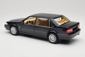 Volvo S90 Royal Blue DNA 1:18 DNA000088 Diecast - image 5 of 6