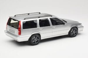 Volvo V70 R P80 Silver DNA 1:18 DNA000155 Diecast - image 2 of 6