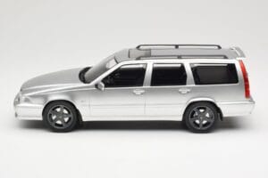 Volvo V70 R P80 Silver DNA 1:18 DNA000155 Diecast - image 3 of 6