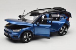 Volvo XC40 Recharge Blue Metallic Paudi Model 1:18 2562373 Diecast - image 2 of 8