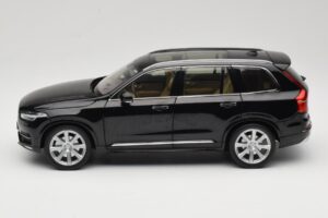 Volvo XC90 Onyx Black Paudi Model 1:18 9430842 Diecast - image 4 of 8