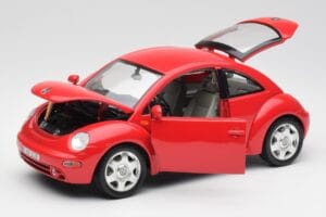 Volkswagen New Beetle Red Bburago 1:18 8185108 Diecast - image 2 of 8