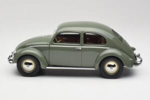 Volkswagen Beetle Beryl Green Minichamps 1:18 107054000 Resin - image 3 of 6
