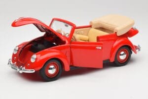 Volkswagen Cabriolet Ruby Red Maisto 1:18 32826 Diecast - image 2 of 8
