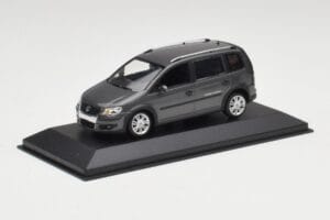 Volkswagen Cross Touran Platinum Grey Minichamps 1:43 400056170 Diecast - image 2 of 4