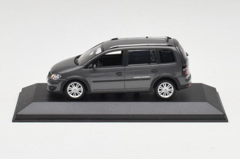 Volkswagen Cross Touran Platinum Grey Minichamps 1:43 400056170 Diecast