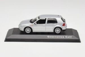 Volkswagen Golf Mk4 Reflex Silver Minichamps 1:43 4527111022 Diecast