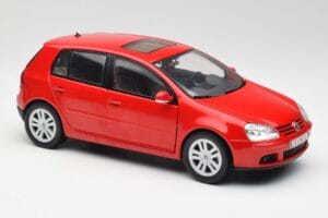 Volkswagen Golf Mk5 4-Door Tornado Red Bburago 1:18 GOLF001 Diecast - image 6 of 8