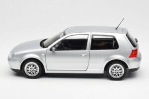 Volkswagen Golf Mk5 GTI Silver Norev 1:18 188570 Diecast - image 4 of 8