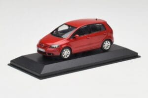Volkswagen Golf Plus Tornado Red Minichamps 1:43 821911110 Diecast - image 2 of 4