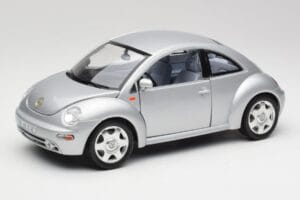 Volkswagen New Beetle Reflex Silver Metallic Bburago 1:18 3322 Diecast