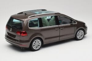 Volkswagen Sharan 7N Oak Brown Metallic Minichamps 1:18 110051001 Diecast - image 3 of 8