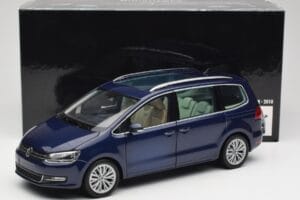 Volkswagen Sharan 7N Shadow Blue Metallic Minichamps 1:18 110051100 Diecast - image 8 of 8