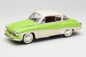 Wartburg 313 Pastel Green over Beige Revell 1:18 09018 Diecast