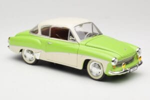 Wartburg 313 Pastel Green over Beige Revell 1:18 09018 Diecast - image 6 of 8
