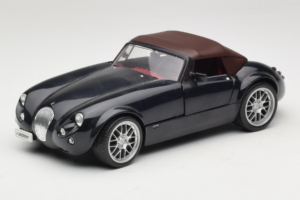 Wiesmann Roadster MF Carbon Black Revell 1:18 WIESMANN001 Diecast - image 3 of 9