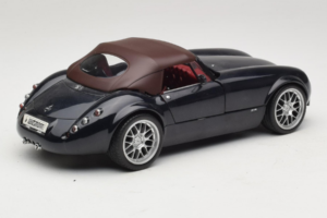 Wiesmann Roadster MF Carbon Black Revell 1:18 WIESMANN001 Diecast - image 4 of 9