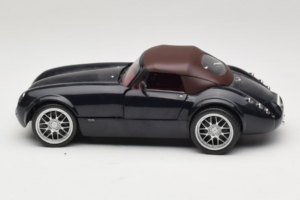 Wiesmann Roadster MF Carbon Black Revell 1:18 WIESMANN001 Diecast - image 5 of 9