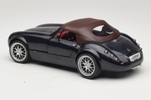 Wiesmann Roadster MF Carbon Black Revell 1:18 WIESMANN001 Diecast - image 6 of 9