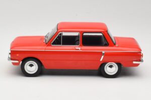 ZAZ 966 Red MCG 1:18 MCG18102 Diecast - image 3 of 6