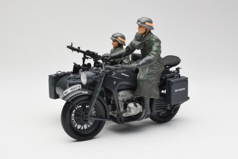Zundapp KS 750 Sidecar Walkure Schuco 1:10 Zundapp KS 750 Sidecar Walkure Schuco 1:10 450651900 Diecast