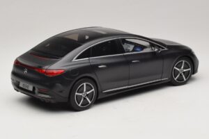 Mercedes EQE V295 Graphite Grey Magno NZG 1:18 B66961108 Diecast - image 5 of 8