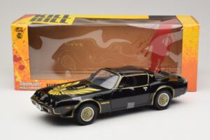 Pontiac Firebird Trans Am Kill Bill Movie Greenlight 1:18 12951 Diecast - image 6 of 6