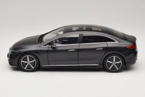 Mercedes EQE V295 Graphite Grey Magno NZG 1:18 B66961108 Diecast - image 3 of 8