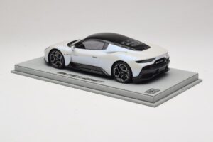 Maserati MC20 Bianco Audace BBR 1:18 P18191AMAS Resin - image 4 of 6