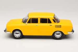 Skoda 100 L Yellow MCG 1:18 MCG18781 Diecast - image 3 of 6