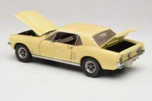 Ford Mustang Coupe Yellow The Walking Dead Greenlight 1:18 12958 Diecast - image 5 of 8