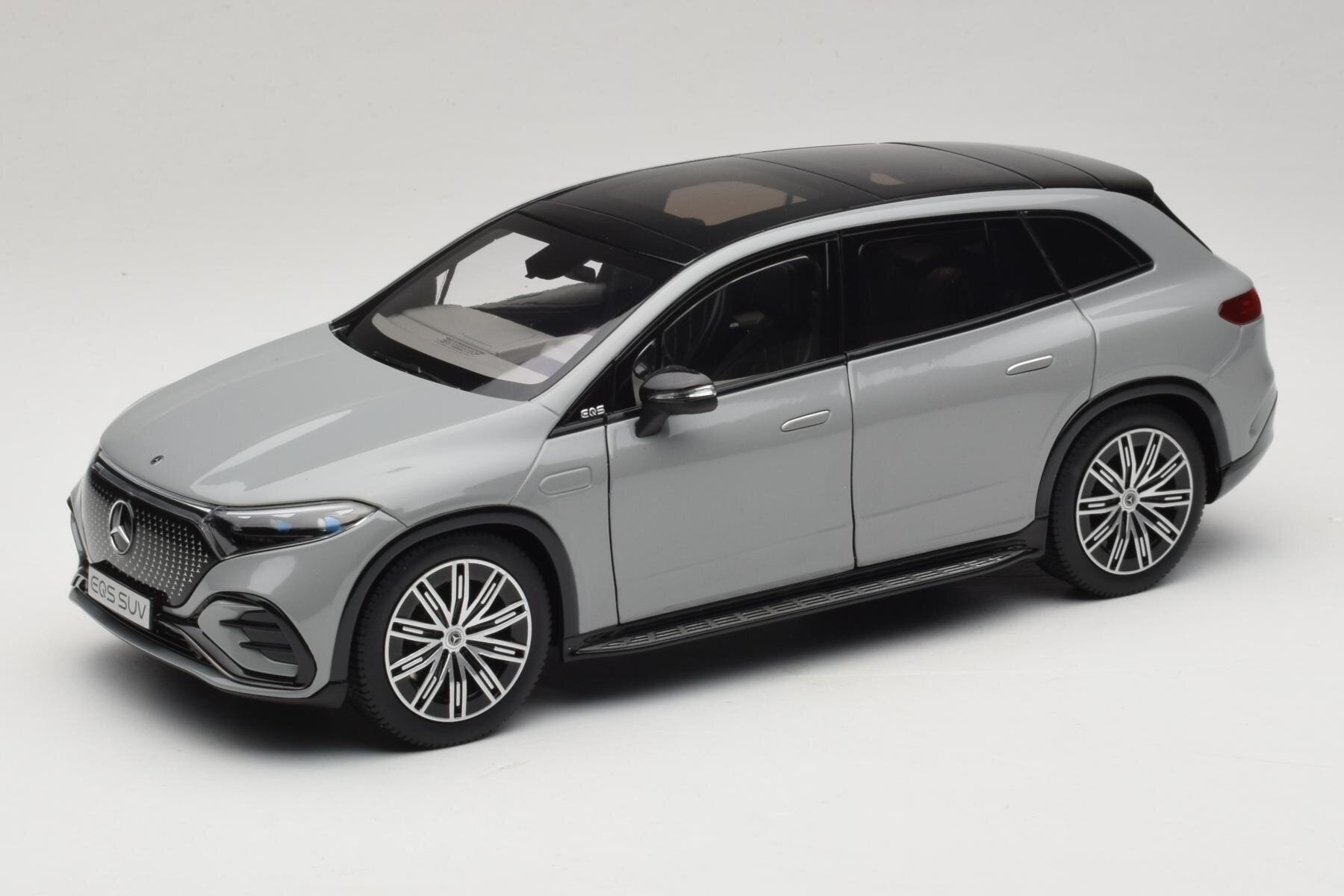 1/18 メルセデスベンツ EQS SUV (X296) グレー NZG Mercedes EQS SUV X296 1:18 Alpine Grey Diecast