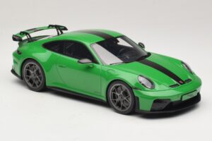 Porsche 911 992.2 GT3 Weissach Package Python Green GT Spirit 1:18 GT576 Resin - image 4 of 6