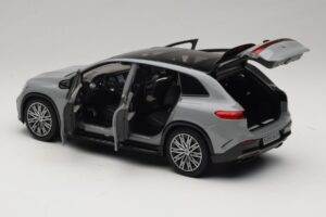 Mercedes EQS SUV X296 Manufaktur Alpine Grey NZG 1:18 B66960591 Diecast - image 5 of 8