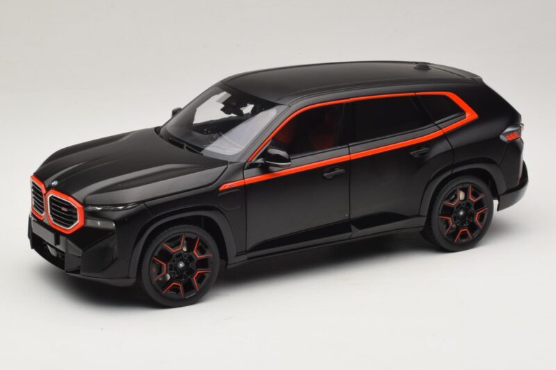 BMW XM G09 Matt Black Minichamps 1:18 BMW XM G09 Matt Black Minichamps 1:18 110023301 Diecast