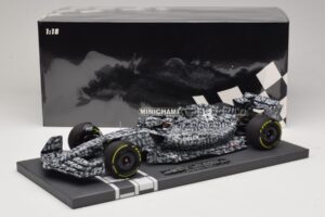 Alfa Romeo Orlen C42 V. Bottas Testing Barcelona 2022 Minichamps 1:18 117229977 Resin - image 7 of 7