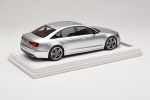 Audi S6 C7 Florett Silver Metallic IVY Merit 1:18 REMC038 Resin - image 3 of 7