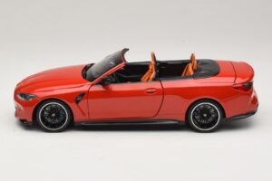 BMW M4 G83 Cabriolet Red Metallic Minichamps 1:18 110021030 Diecast - image 4 of 8