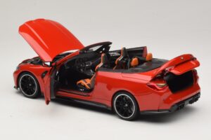 BMW M4 G83 Cabriolet Red Metallic Minichamps 1:18 110021030 Diecast - image 5 of 8