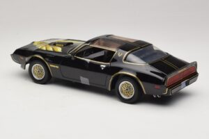 Pontiac Firebird Trans Am Kill Bill Movie Greenlight 1:18 12951 Diecast - image 5 of 6