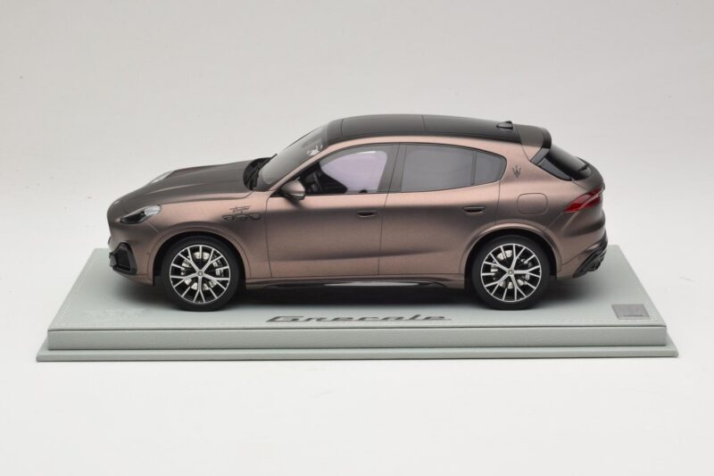 Maserati Grecale Bronze BBR 1:18 Maserati Grecale Bronze BBR 1:18 P18220FMAS Resin