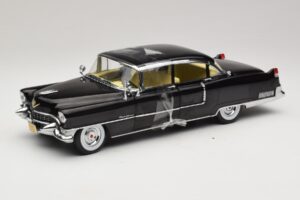 Cadillac Fleetwood Series 60 The Godfather Greenlight 1:18 12949 Diecast