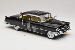 Cadillac Fleetwood Series 60 The Godfather Greenlight 1:18 12949 Diecast - image 4 of 6