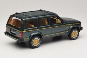 Jeep Cherokee XJ Limited Hunter Green Otto 1:18 OT1204 Resin - image 2 of 6