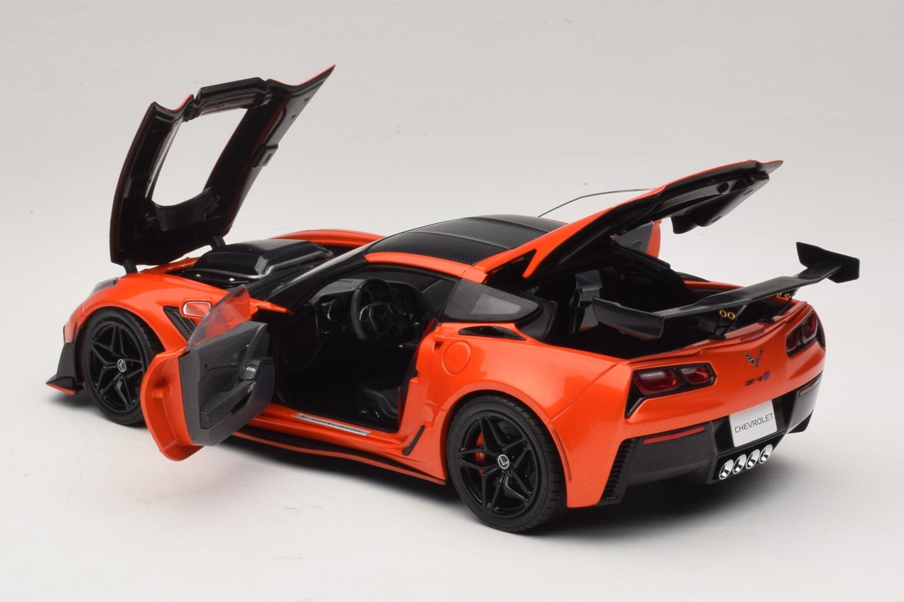 IXO Chevrolet Corvette C7 ZR1 1:18 Red Diecast