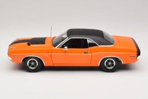 Dodge Challenger R/T Fast & Furious Darden's Car Greenlight 1:18 12846 Diecast - image 4 of 8