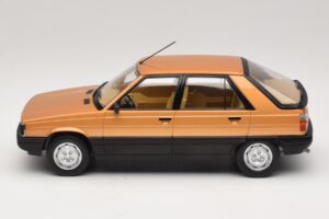 Renault 11 GTL Gold MCG 1:18 MCG18590 Diecast - image 3 of 6